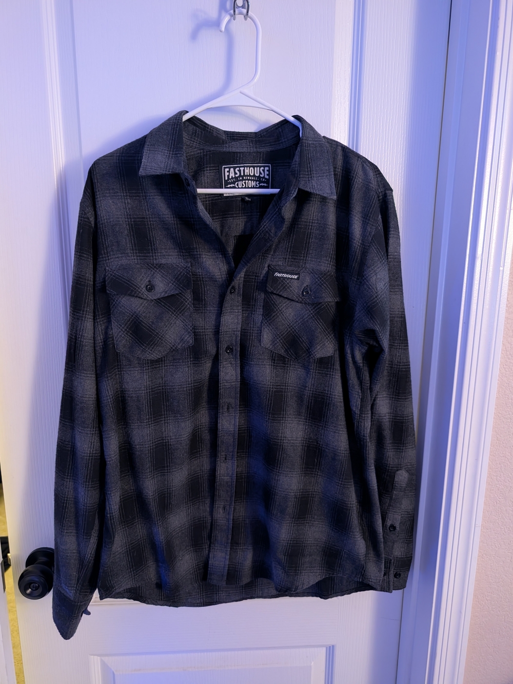 Fasthouse Men's Dark Grey Plaid Long-Sleeve Button-Down Shirt